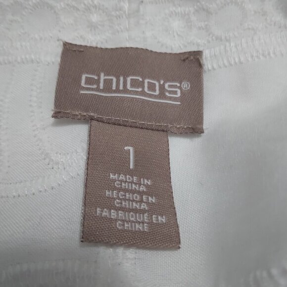 Chico’s | White Embroidered Floral Pull On Top Blouse | Size M - Picture 7 of 9
